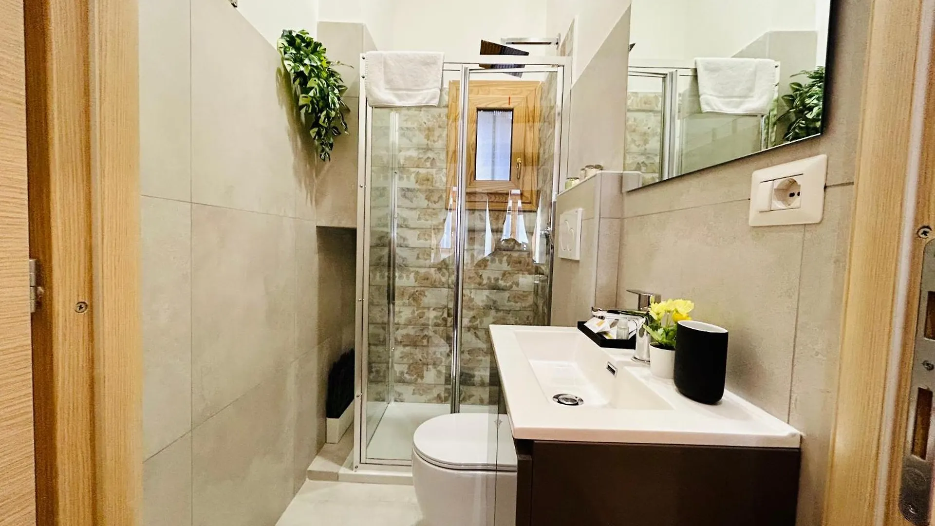 Konukevi Domus Giolitti Otel Roma