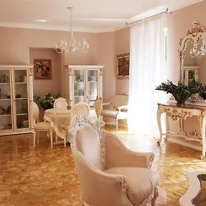 https://hotel-la-scogliera.hotelitalianriviera.com