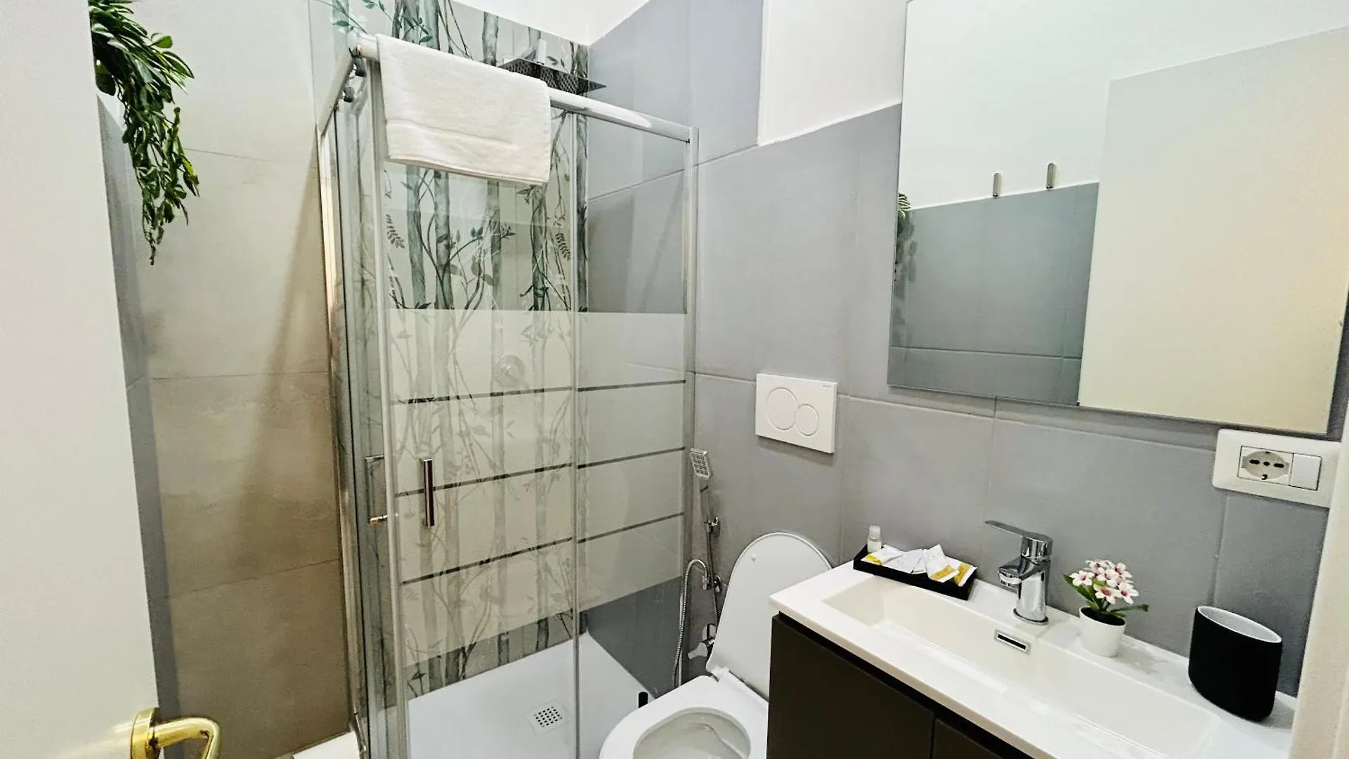 Domus Giolitti Hotel Rome Guest house